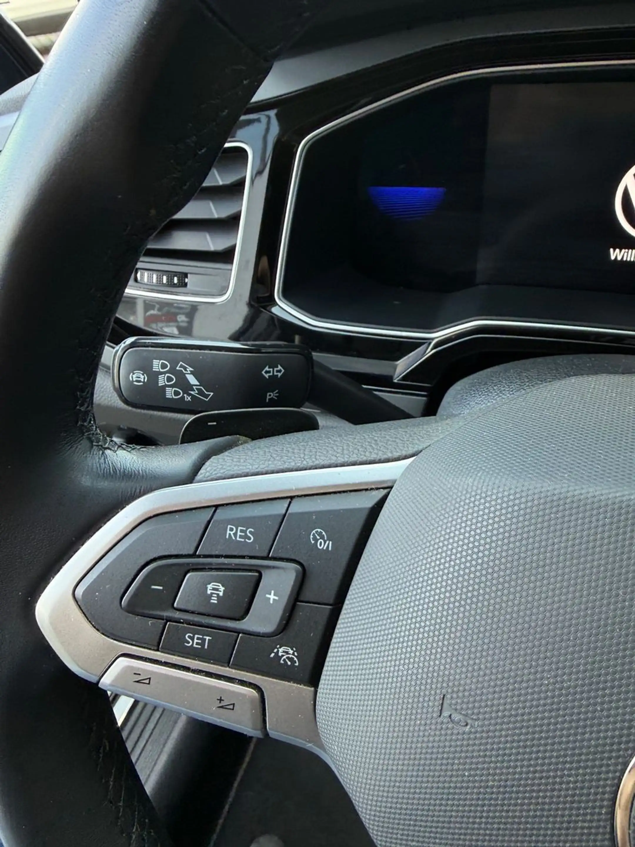 Volkswagen Taigo R-Line,Black Style,IQ Light,Kamera,AHK,ACC — photo 9