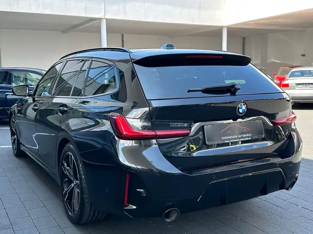 BMW 3 Series view 3