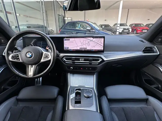 BMW 3 Series view 13