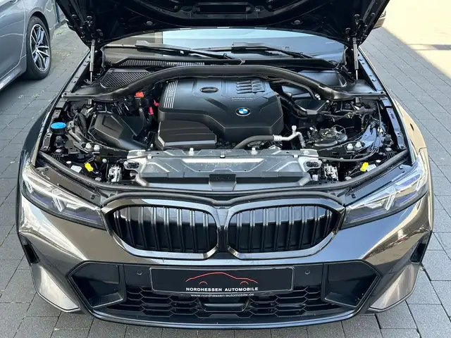 BMW 3 Series view 6