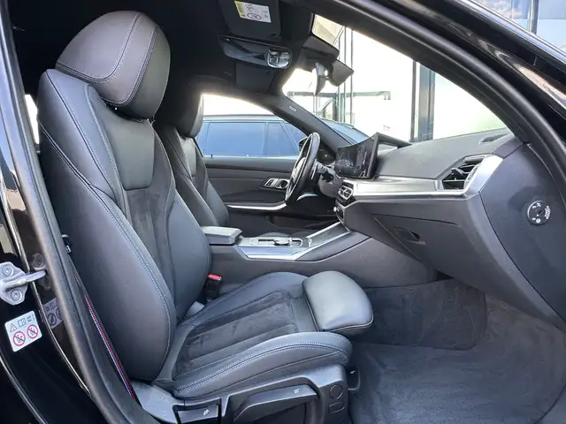 BMW 3 Series view 15
