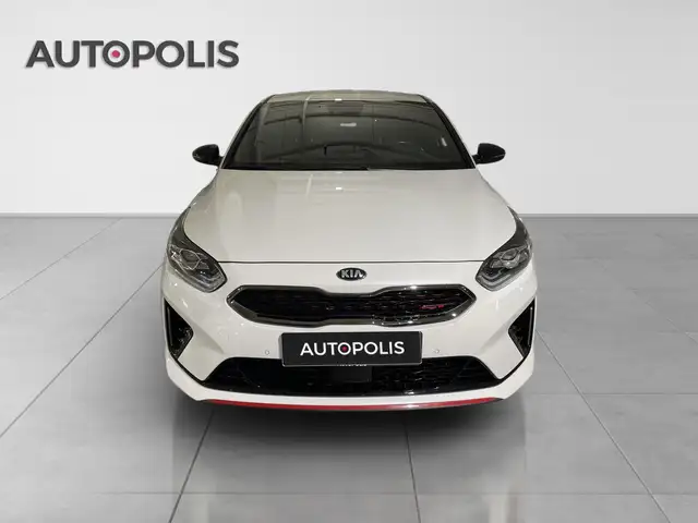 Kia Proceed view 14