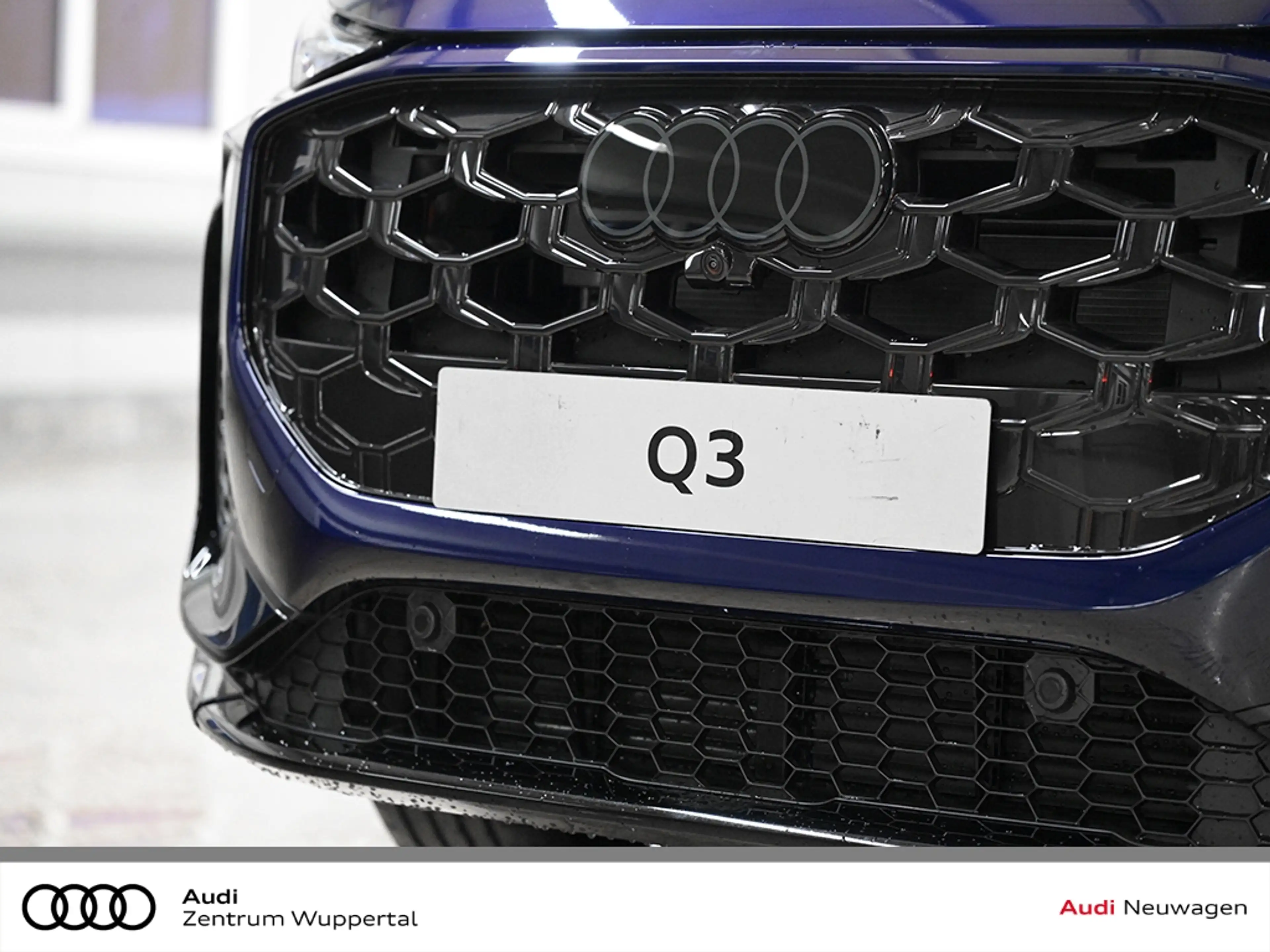 Audi Q3 SUV S tronic TFSI quattro 195 kW — photo 7