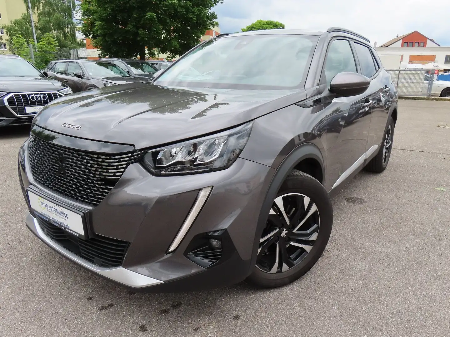 Peugeot 2008 1.5 BlueHDI Allure, Led, Navi, Kamera... Grau - 1
