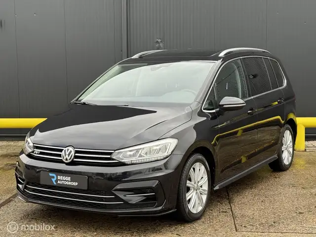 Volkswagen Touran 2.0 TDI DSG R-Line PANODAK | TREKHAAK |