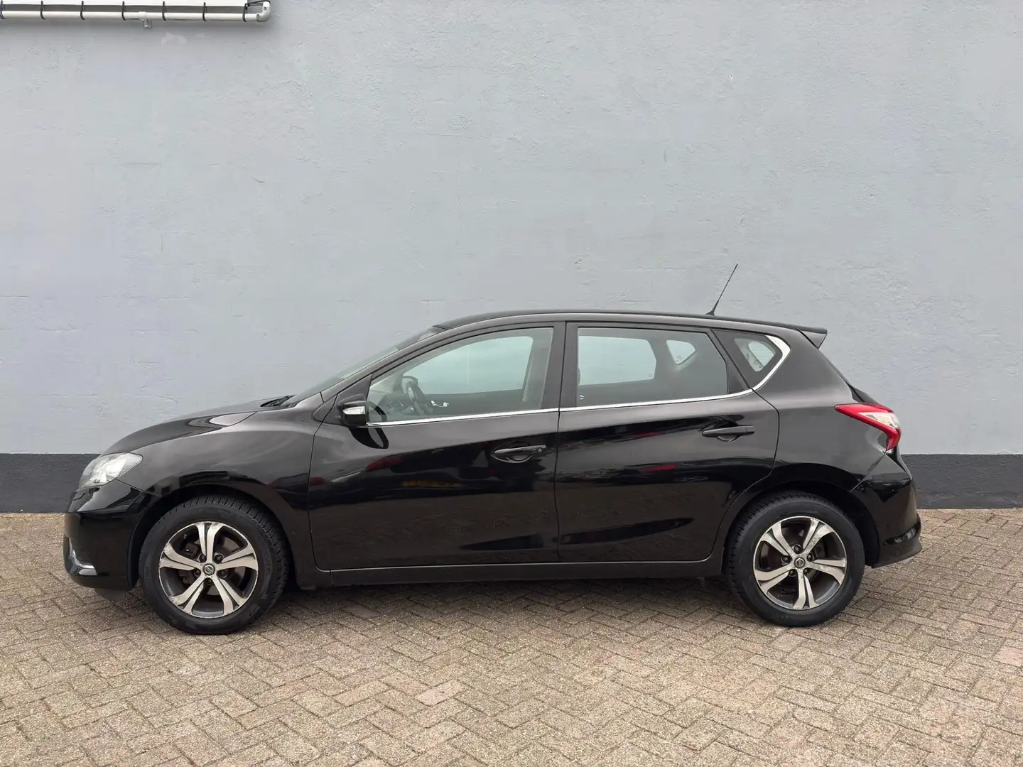 Nissan Pulsar 1.2 DIG-T Connect Edition Schwarz - 2