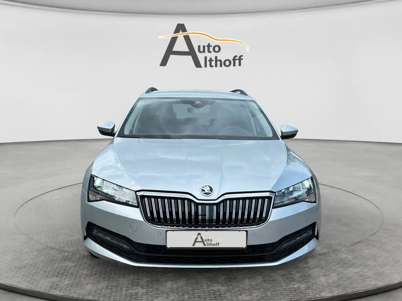 Skoda Superb 2.0TDI Ambition DSG LED SHZ ACC ASSIST, миниатюра 2