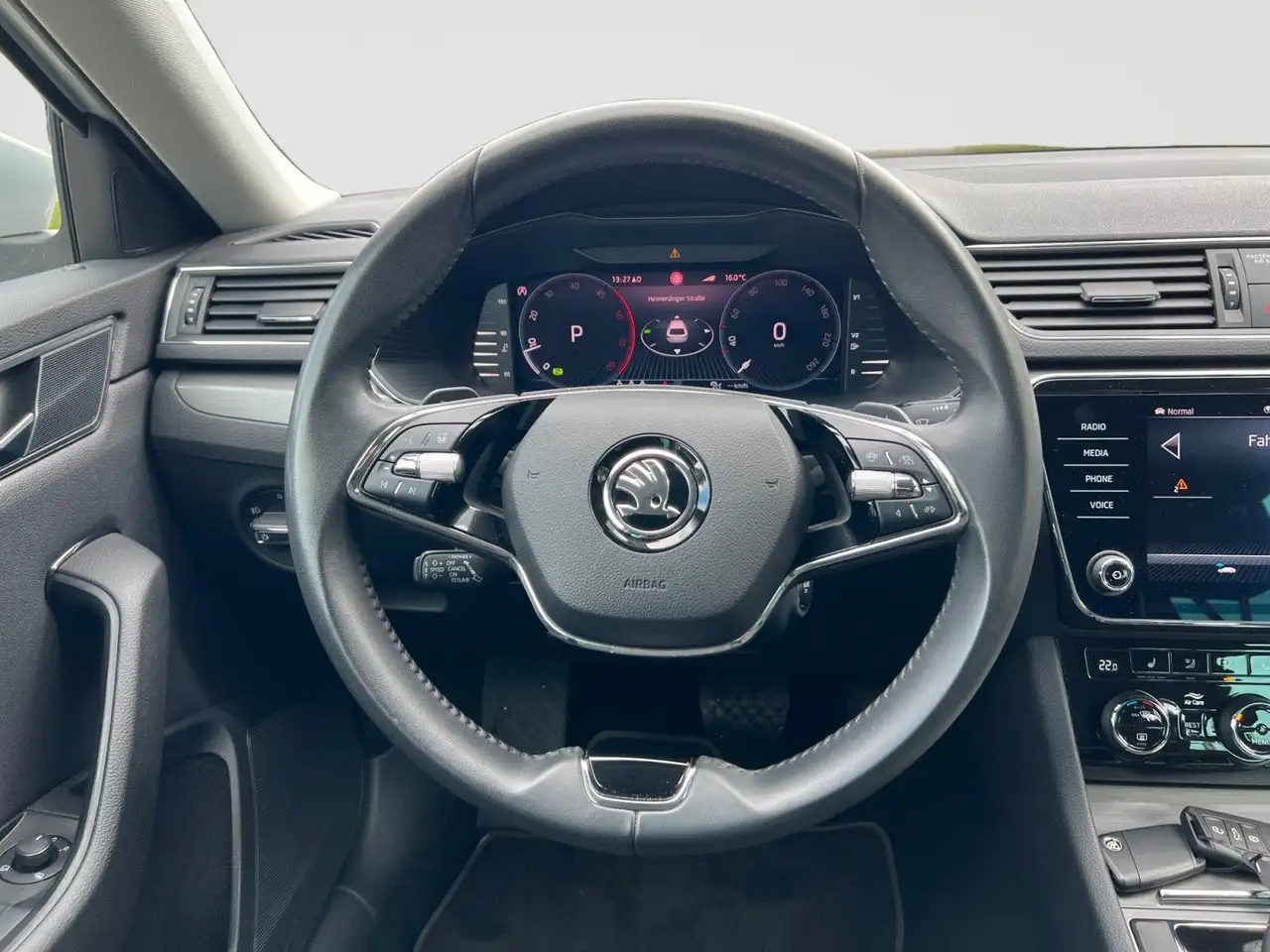 Skoda Superb 2.0TDI Ambition DSG LED SHZ ACC ASSIST, миниатюра 13