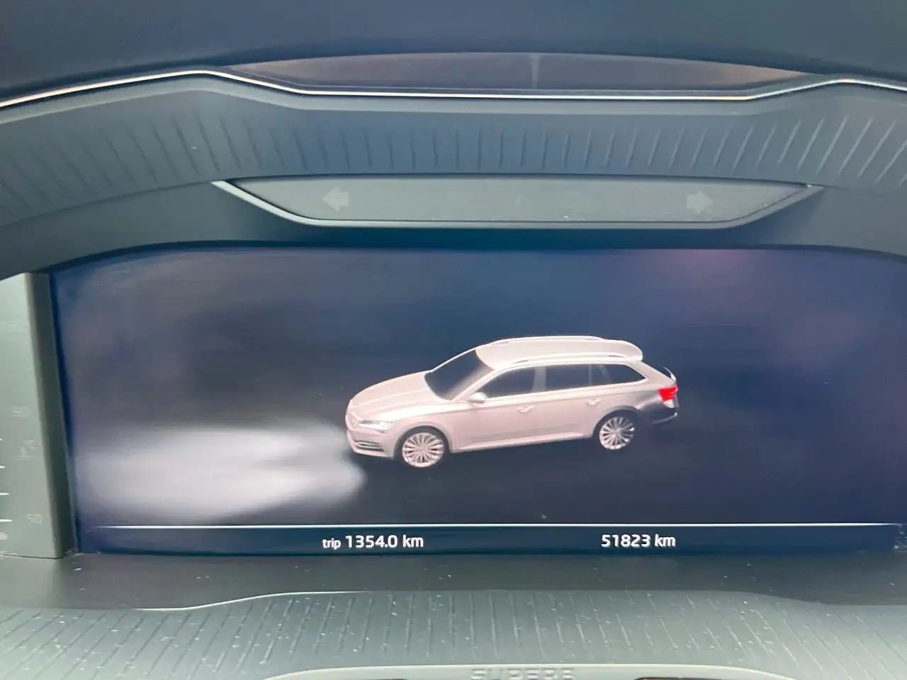 Skoda Superb 2.0TDI Ambition DSG LED SHZ ACC ASSIST, миниатюра 14