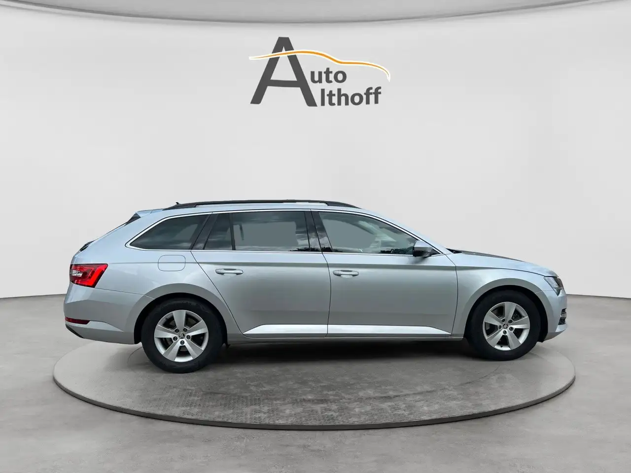 Skoda Superb 2.0TDI Ambition DSG LED SHZ ACC ASSIST, миниатюра 7