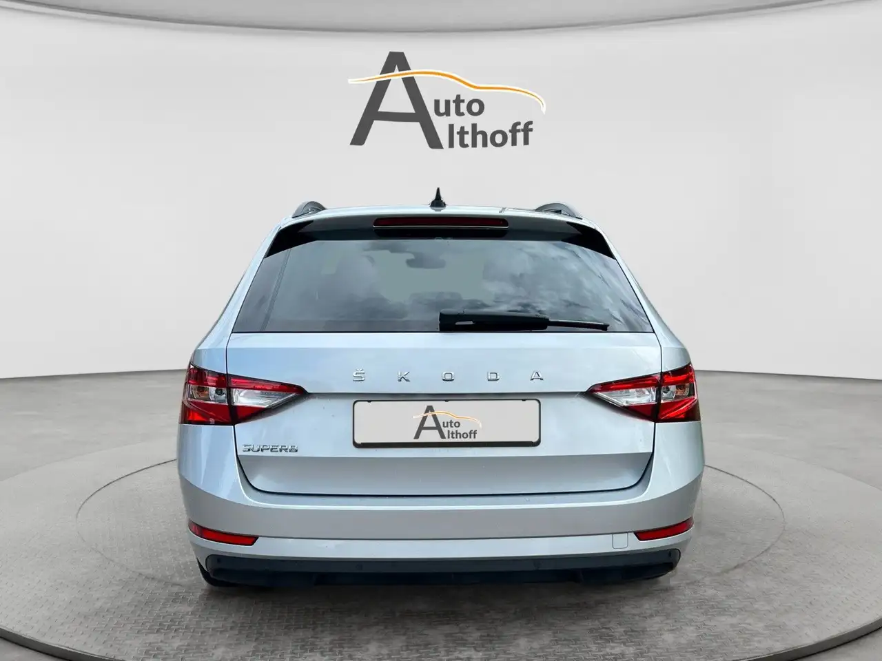 Skoda Superb 2.0TDI Ambition DSG LED SHZ ACC ASSIST, миниатюра 5