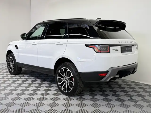 Land Rover Range Rover Sport view 3