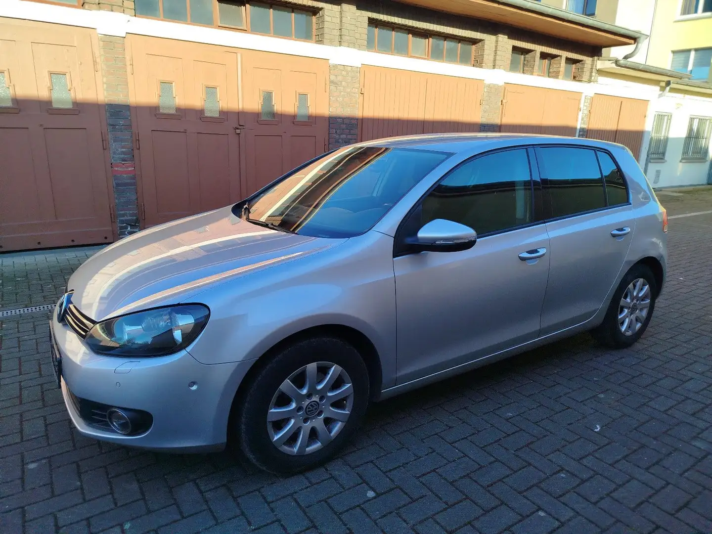 Volkswagen Golf VI Team BlueMotion/ Start Stop Tempomat Alu SHZ Silber - 2