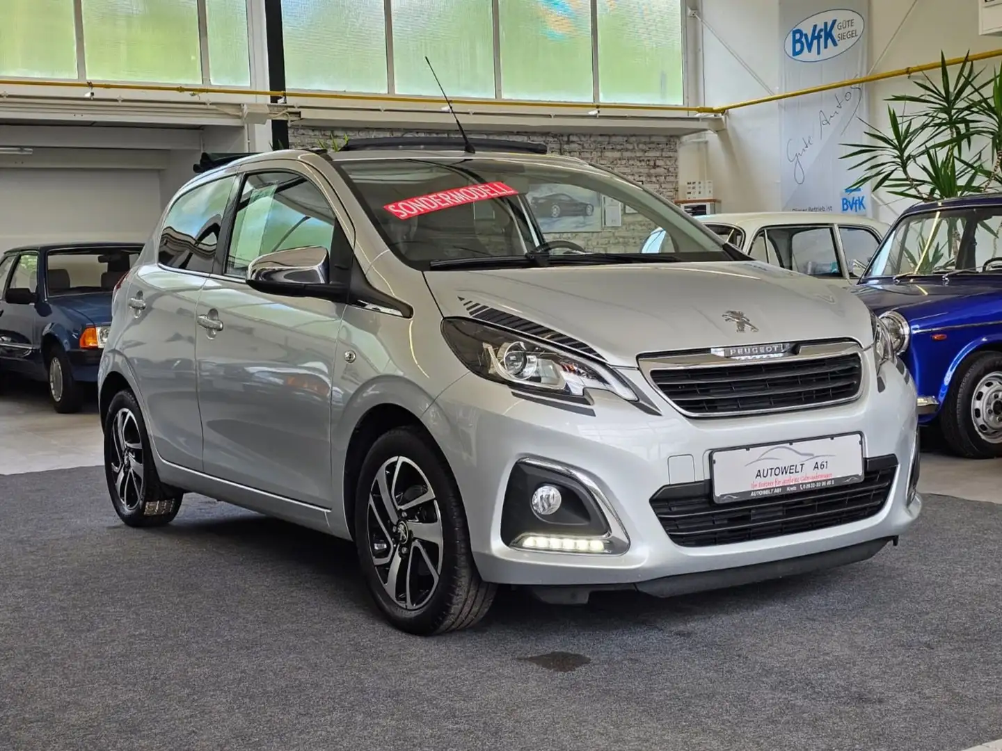 Peugeot 108 TOP Collection VTi 72 FALTDACH+SHZ+MY2021 Argent - 2