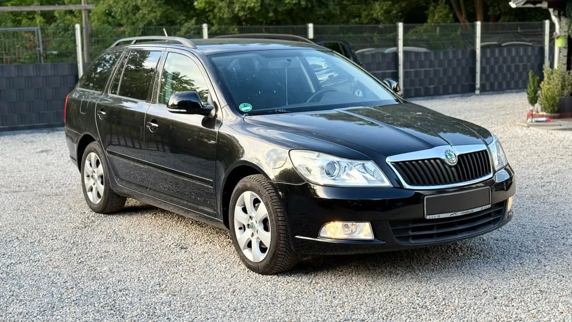 Skoda Octavia Ambiente Noir - 2