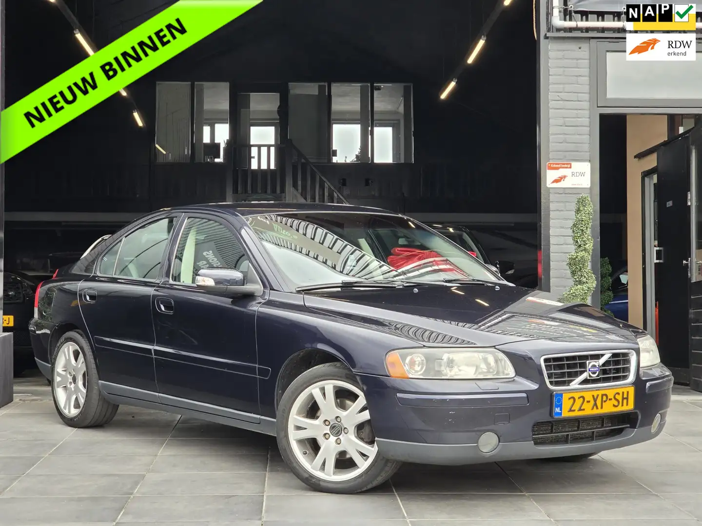 Volvo S60 2.4 Drivers Edition|Trekhaak|Leer|PDC|Climate|NAP Blauw - 1