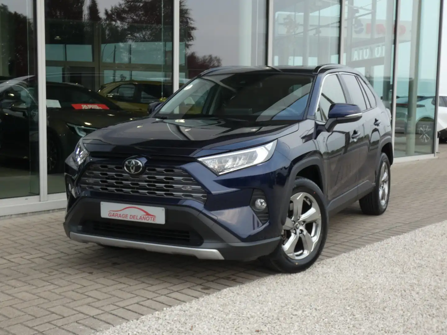 Toyota RAV 4 Benzine *2000kg sleepvermogen* Belgische wagen Blauw - 2