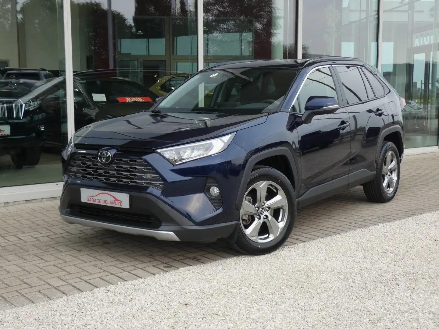 Toyota RAV 4 Benzine *2000kg sleepvermogen* Belgische wagen Blauw - 1