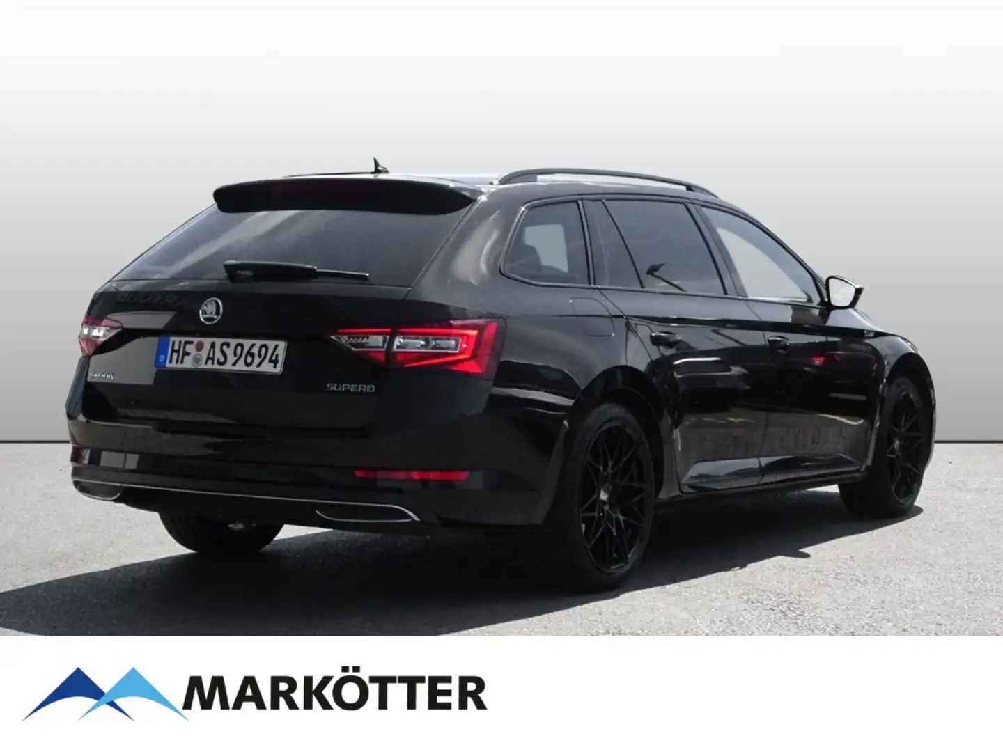 Skoda Superb 2.0 SportLine TDI/NAVI/ACC/AHK/FSHZ/LHZ/ Schwarz - 2