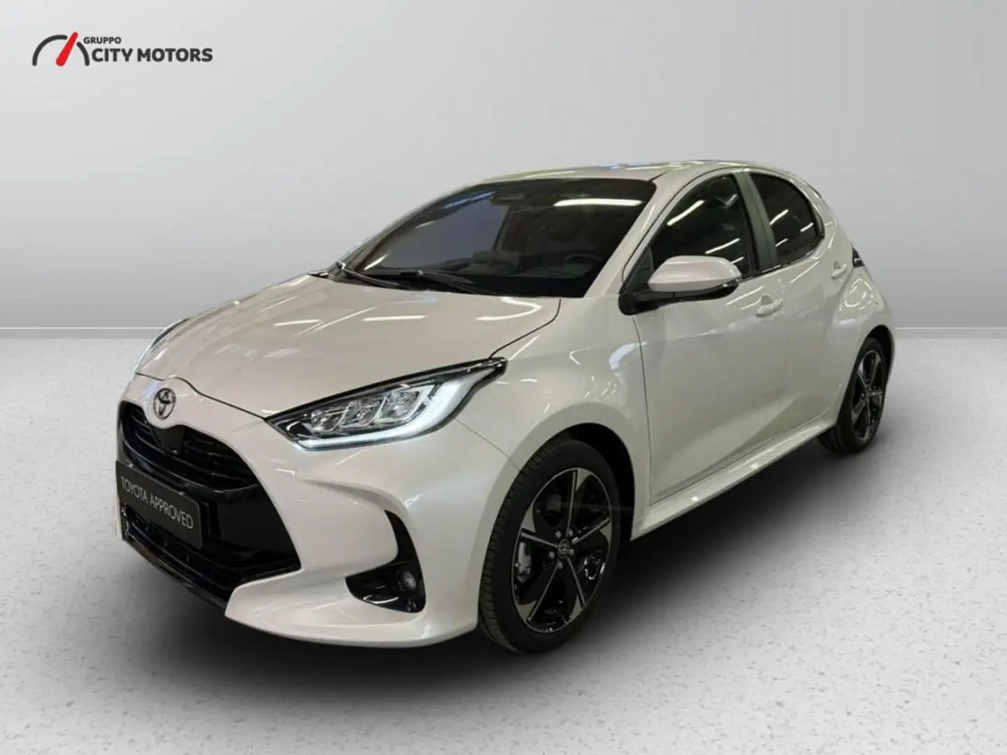Toyota Yaris 1.5h 130 Lounge Blanc - 1