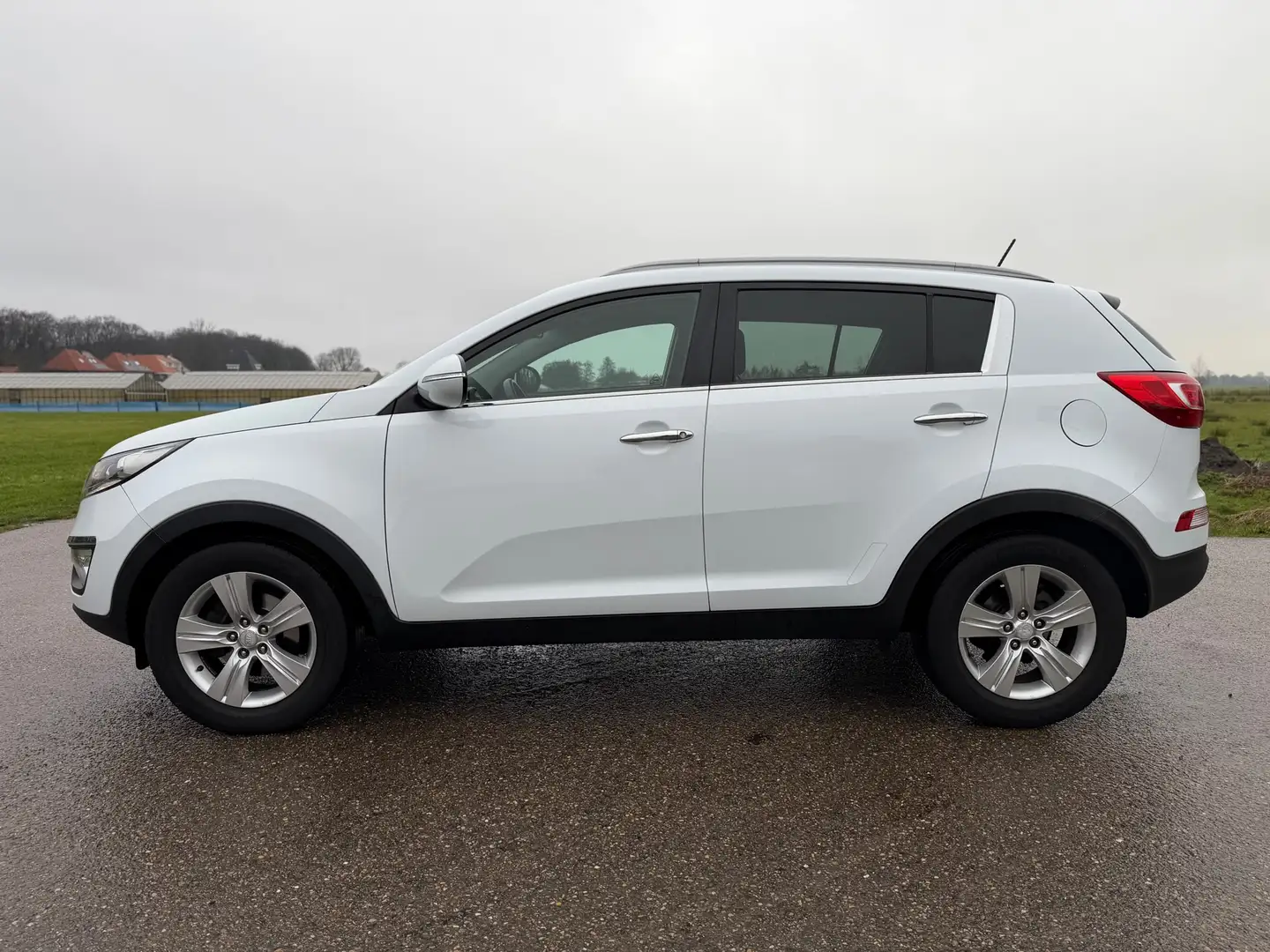 Kia Sportage 1.6 GDI Plus Pack / Camera / Navi / Clima / 17" Ve Blanc - 2