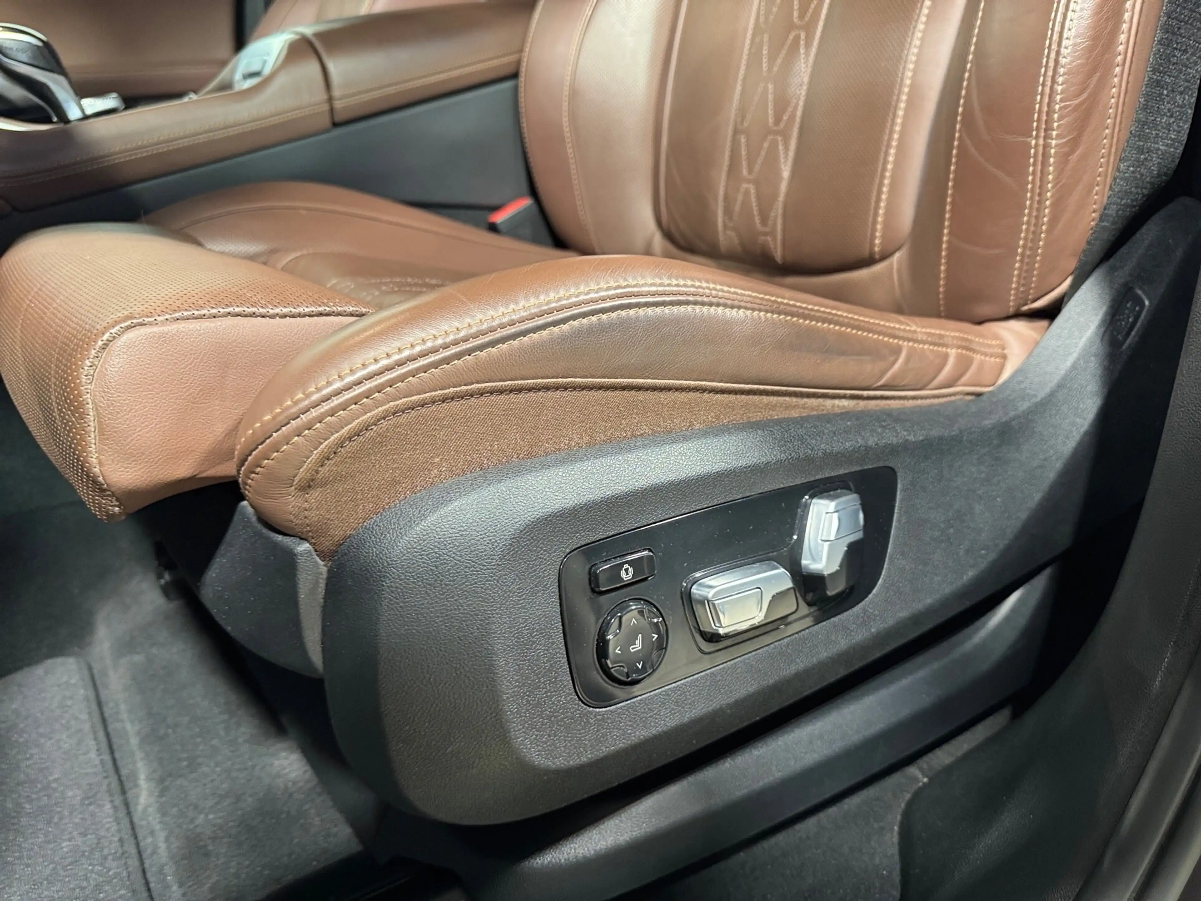 BMW X6 xDrive30d — photo 7