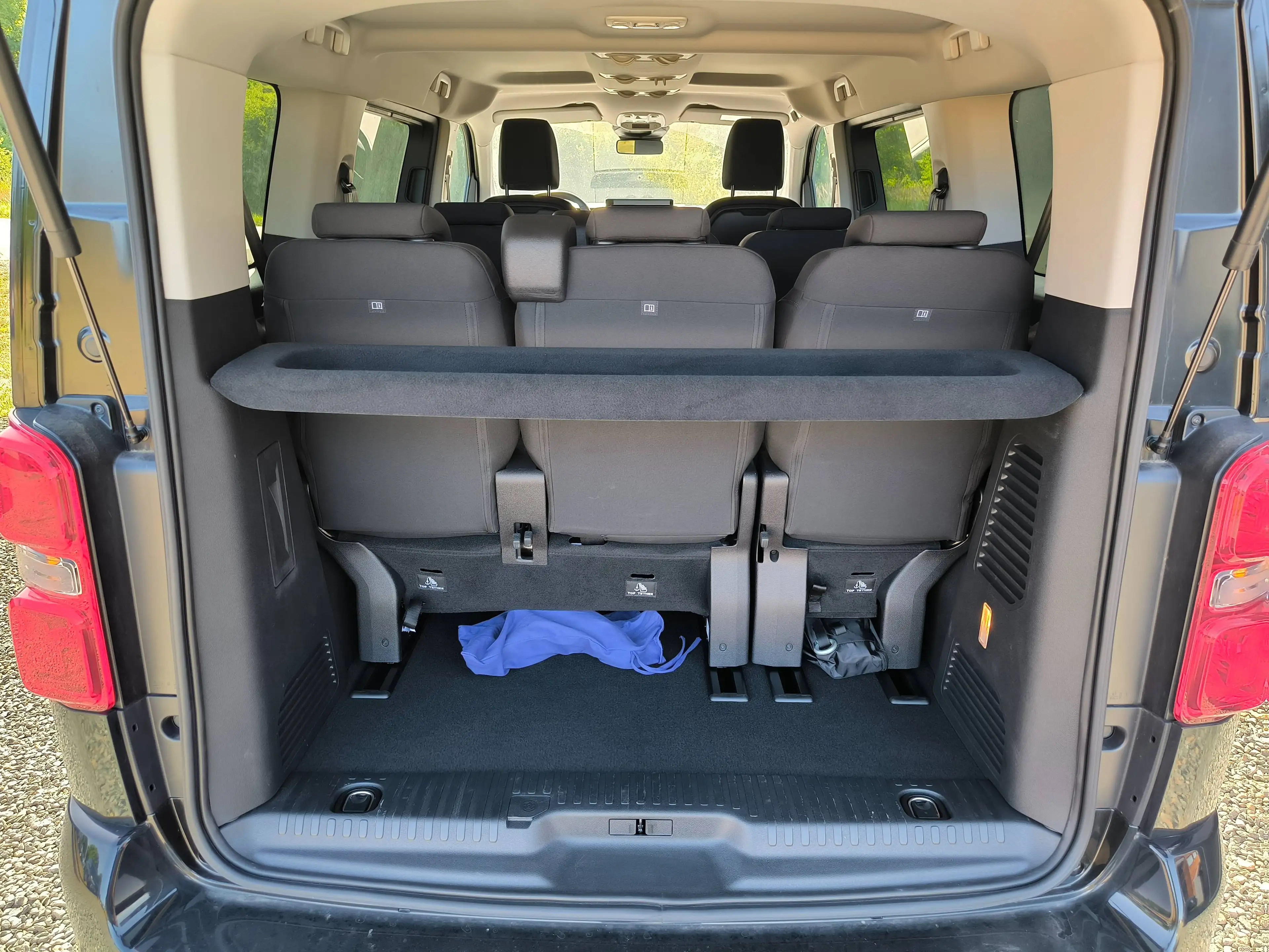 Peugeot Traveller Active L2 AHK Navi SHZ PDC Kamera — photo 15