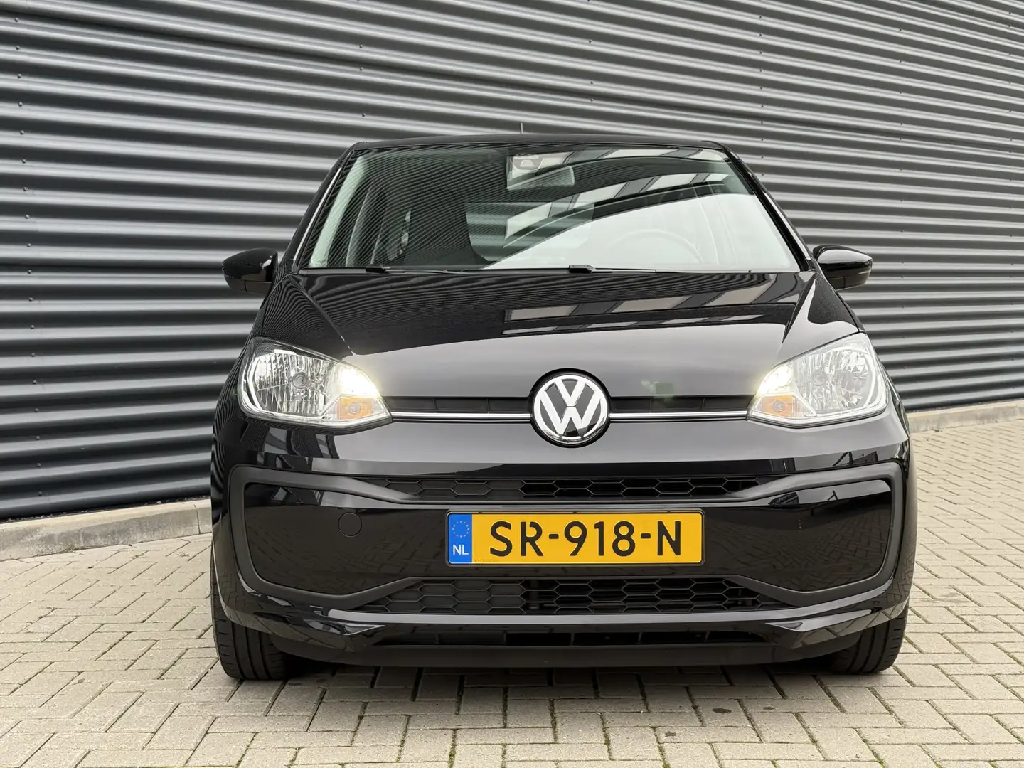 Volkswagen up! 1.0 BMT move up! Zwart - 2