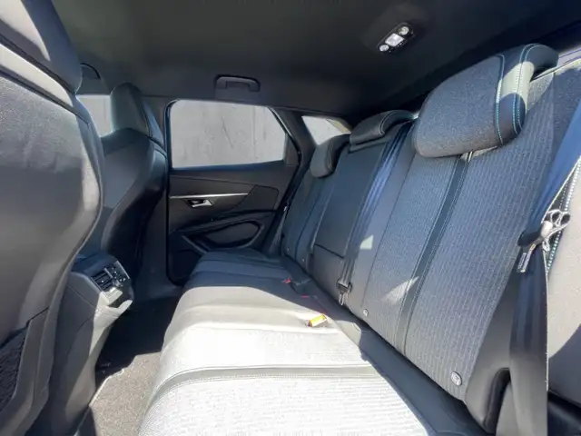 Peugeot 3008 view 8