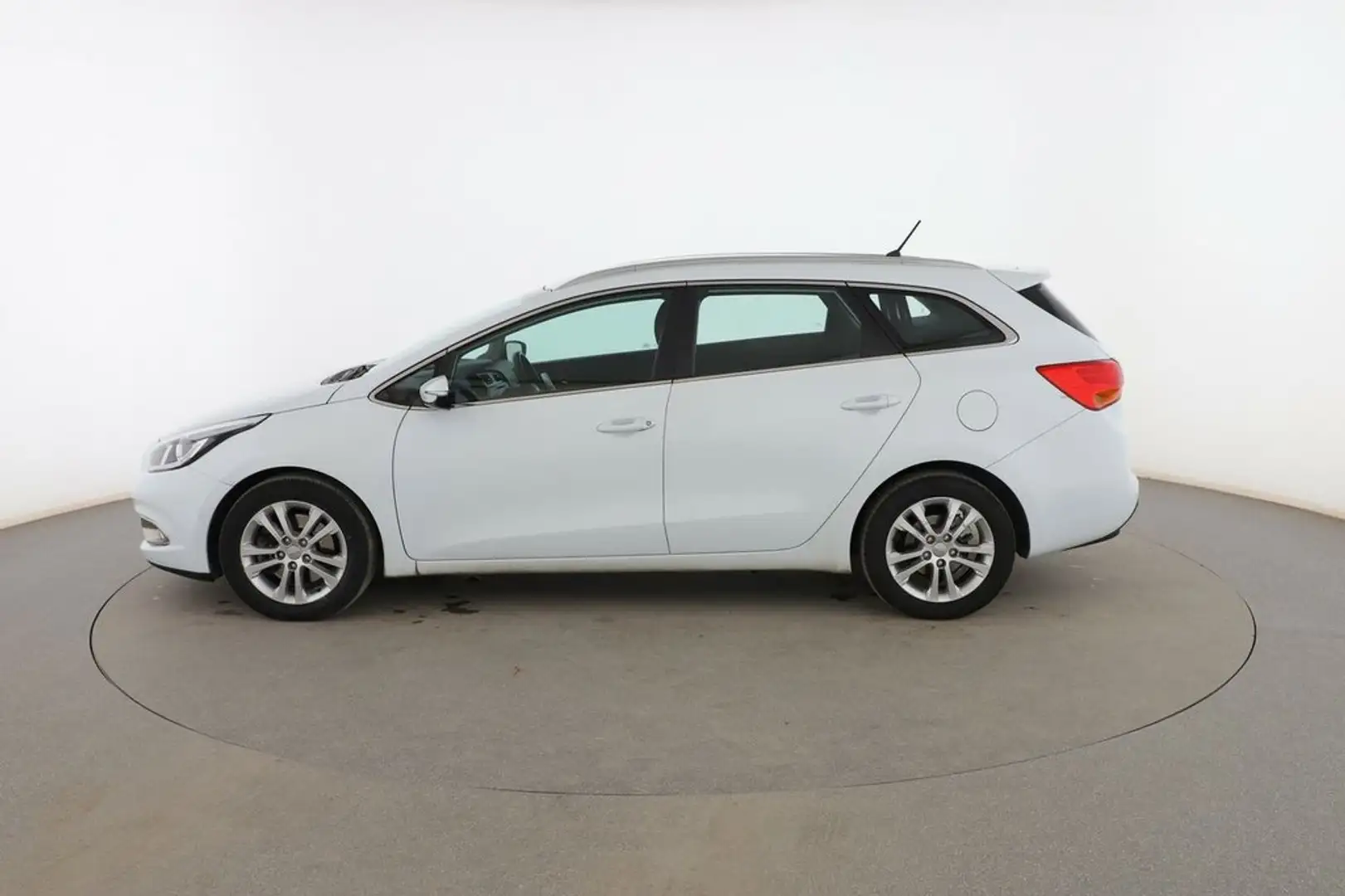 Kia Ceed / cee'd 1.6 CRDi Drive Blanc - 2