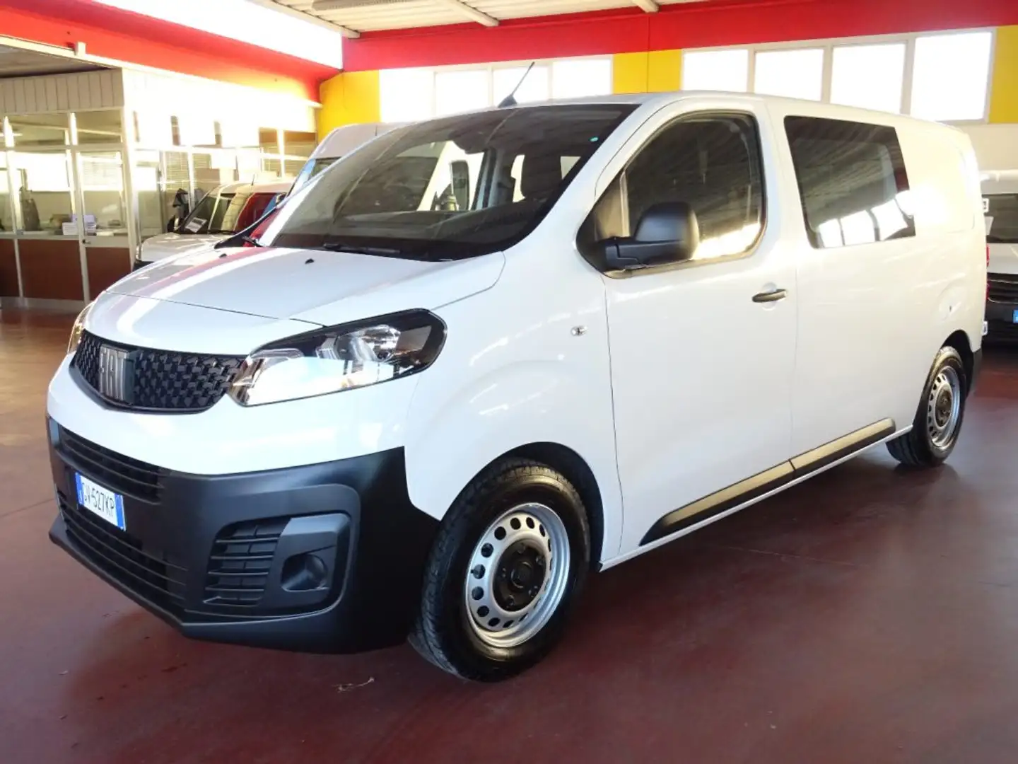 Fiat Scudo 1.5 BlueHDi120CV S&S P Lungo DC Mobile 6Posti Blanco - 1