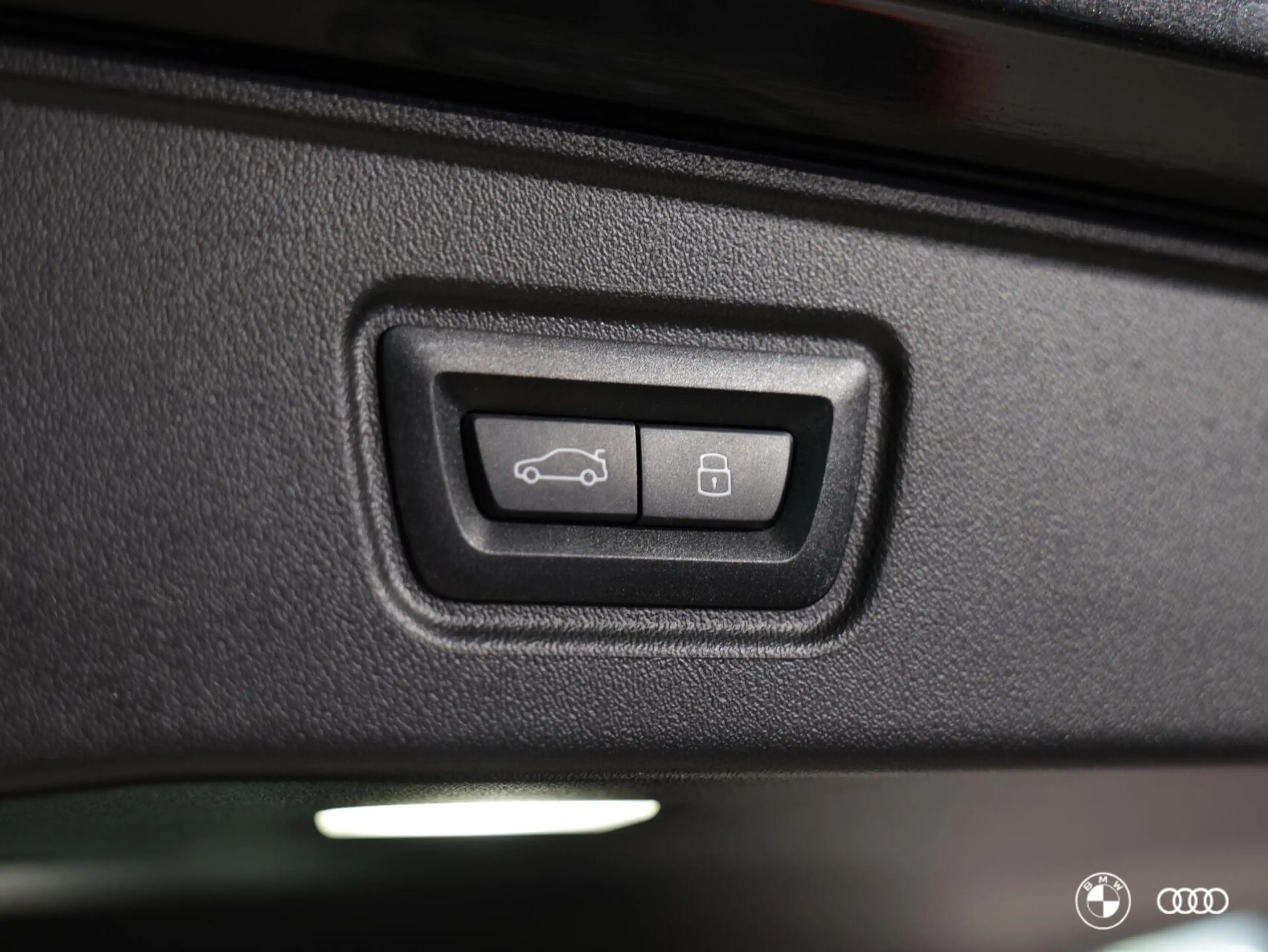 BMW 530 530E M SPORT / PANODAK / MEMORY / HARMANKARDON / L — photo 9