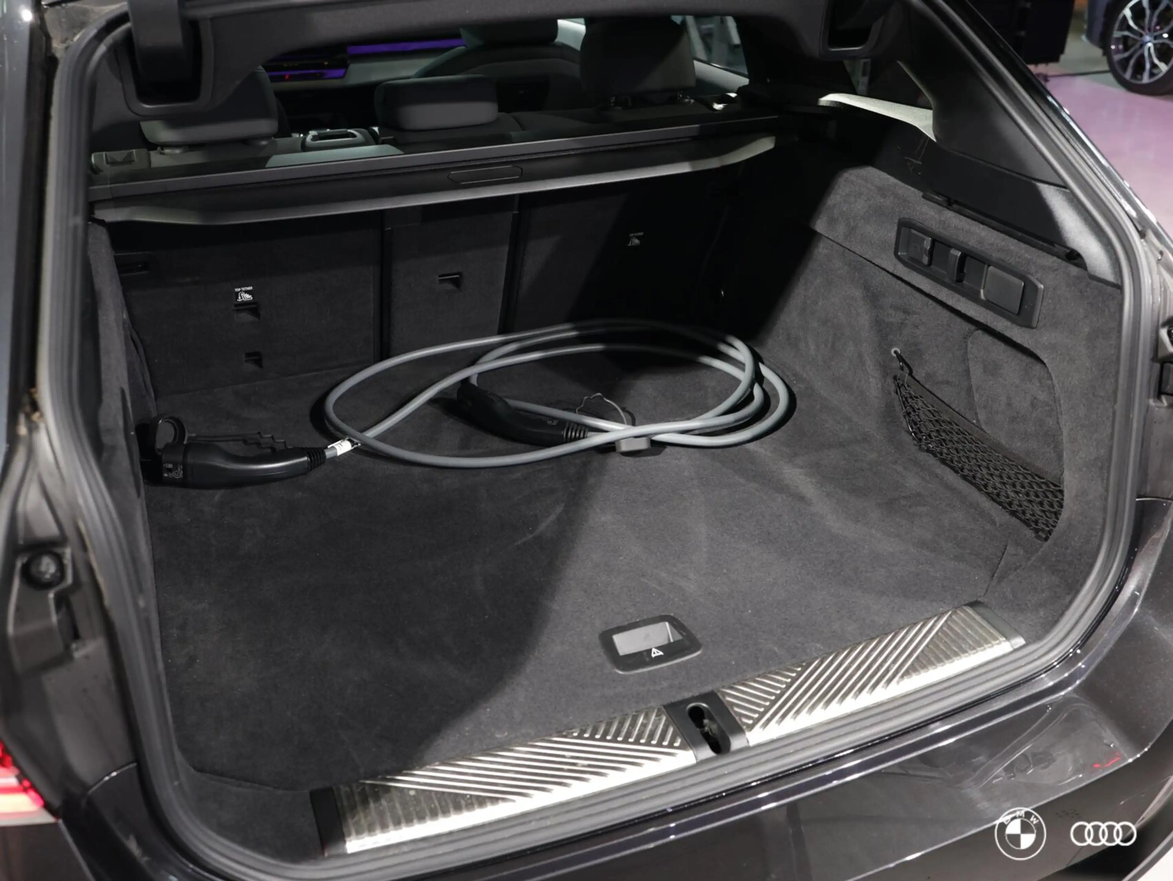 BMW 530 530E M SPORT / PANODAK / MEMORY / HARMANKARDON / L — photo 8