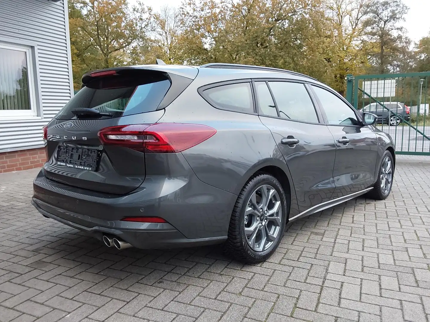 Ford Focus 1.0 EcoBoost MH ST-Line APP/LED/PDC/SHZ/NAV 114... Gris - 2