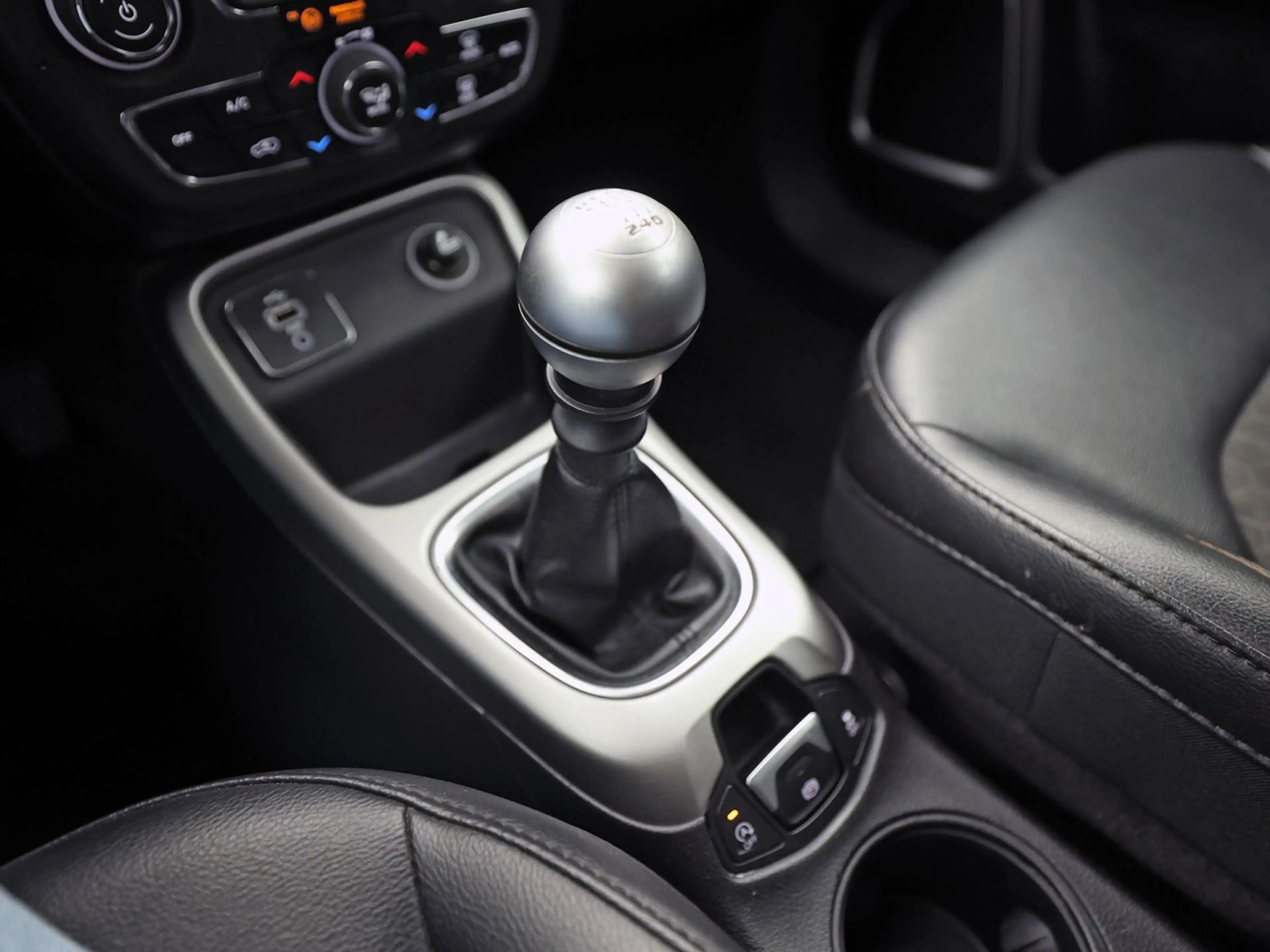 Jeep Compass 1.4 MultiAir Sport (NAVIGATIE, CAMERA, LEDER, SPOR — photo 10