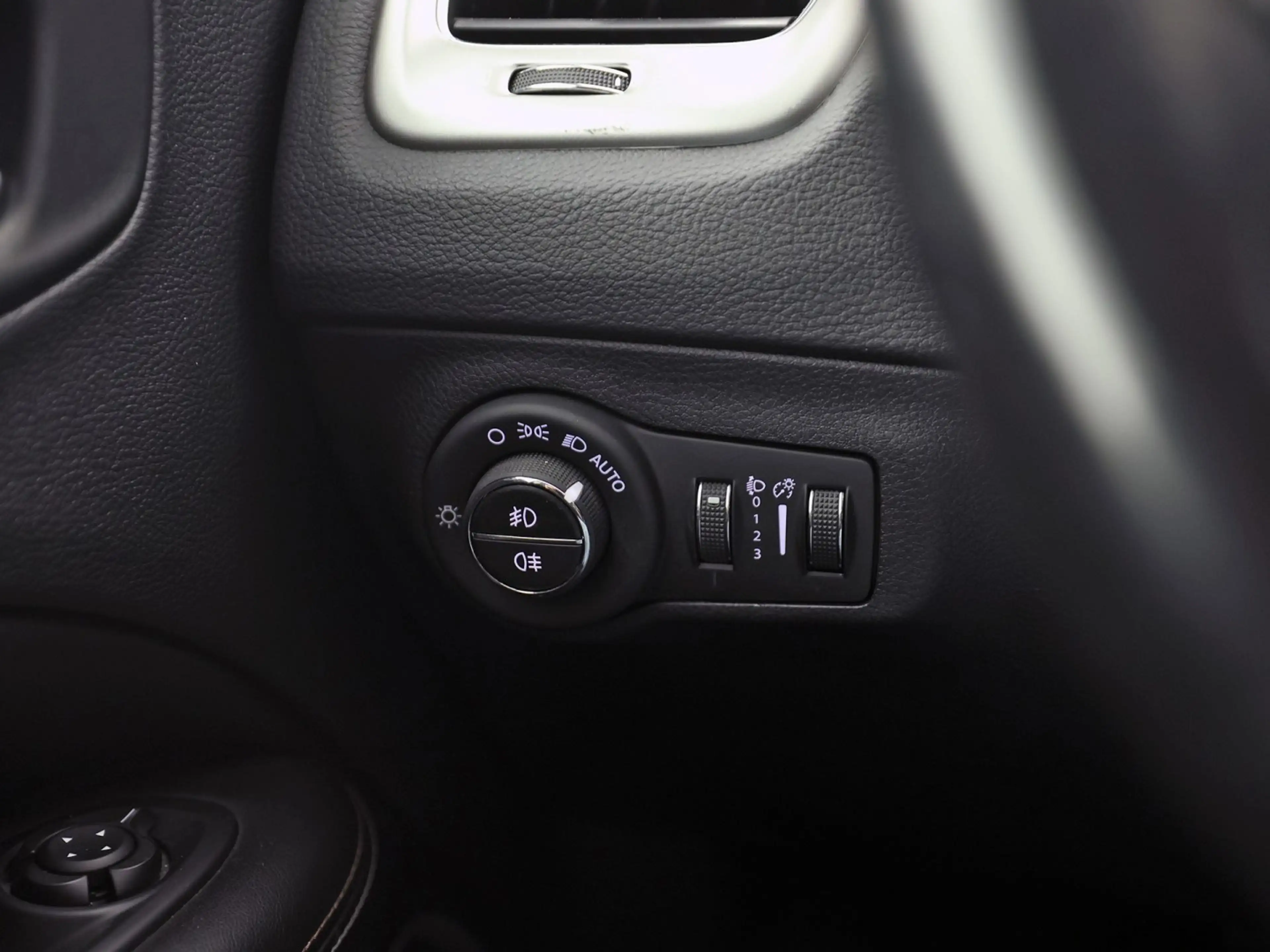 Jeep Compass 1.4 MultiAir Sport (NAVIGATIE, CAMERA, LEDER, SPOR — photo 23