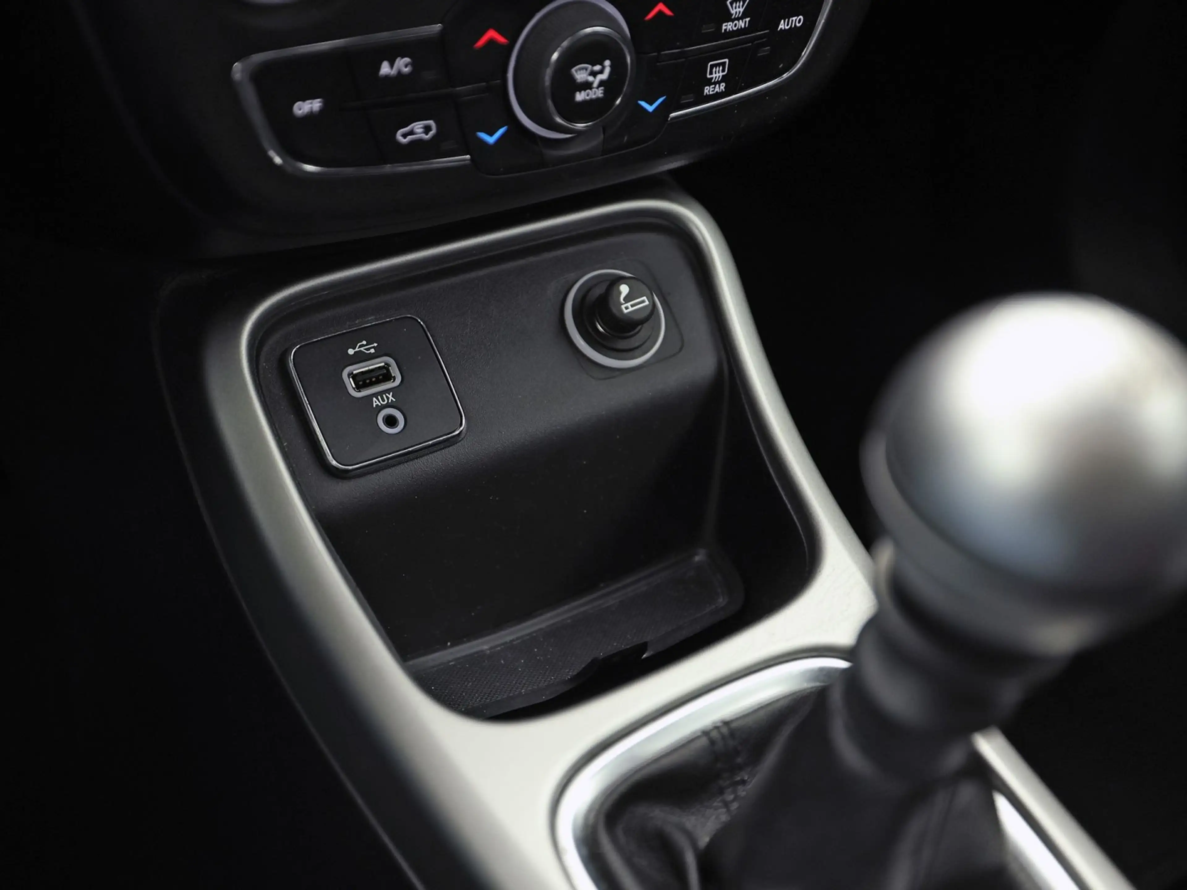 Jeep Compass 1.4 MultiAir Sport (NAVIGATIE, CAMERA, LEDER, SPOR — photo 22