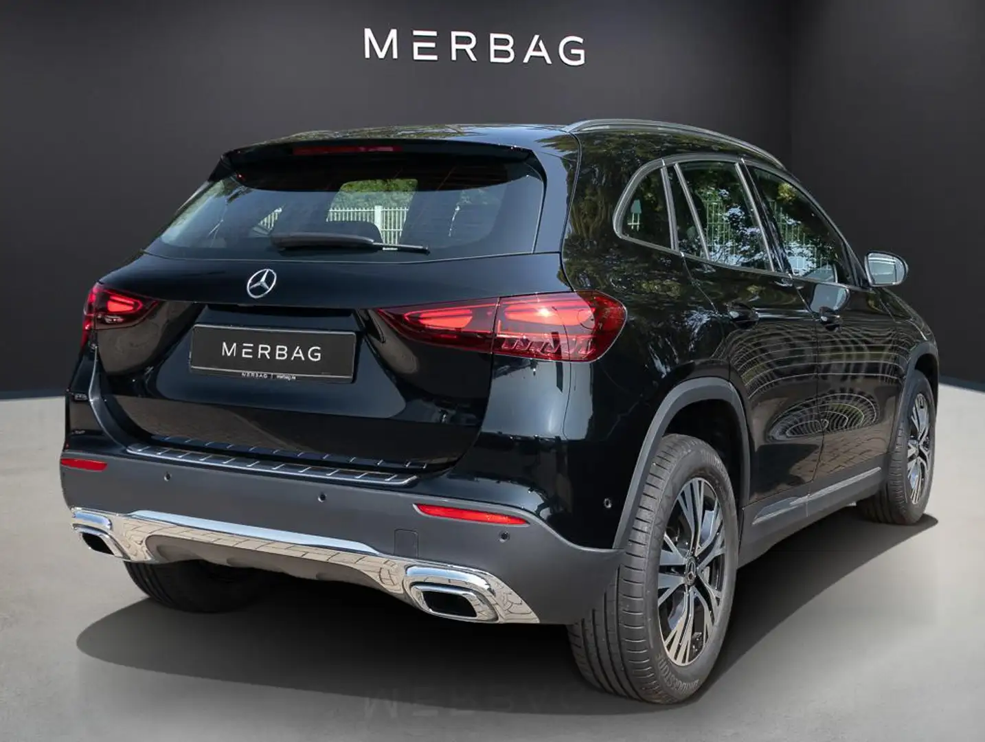 Mercedes-Benz GLA 180 W-Paket ParkAss. LED SpurH el.Heck LM Schwarz - 2