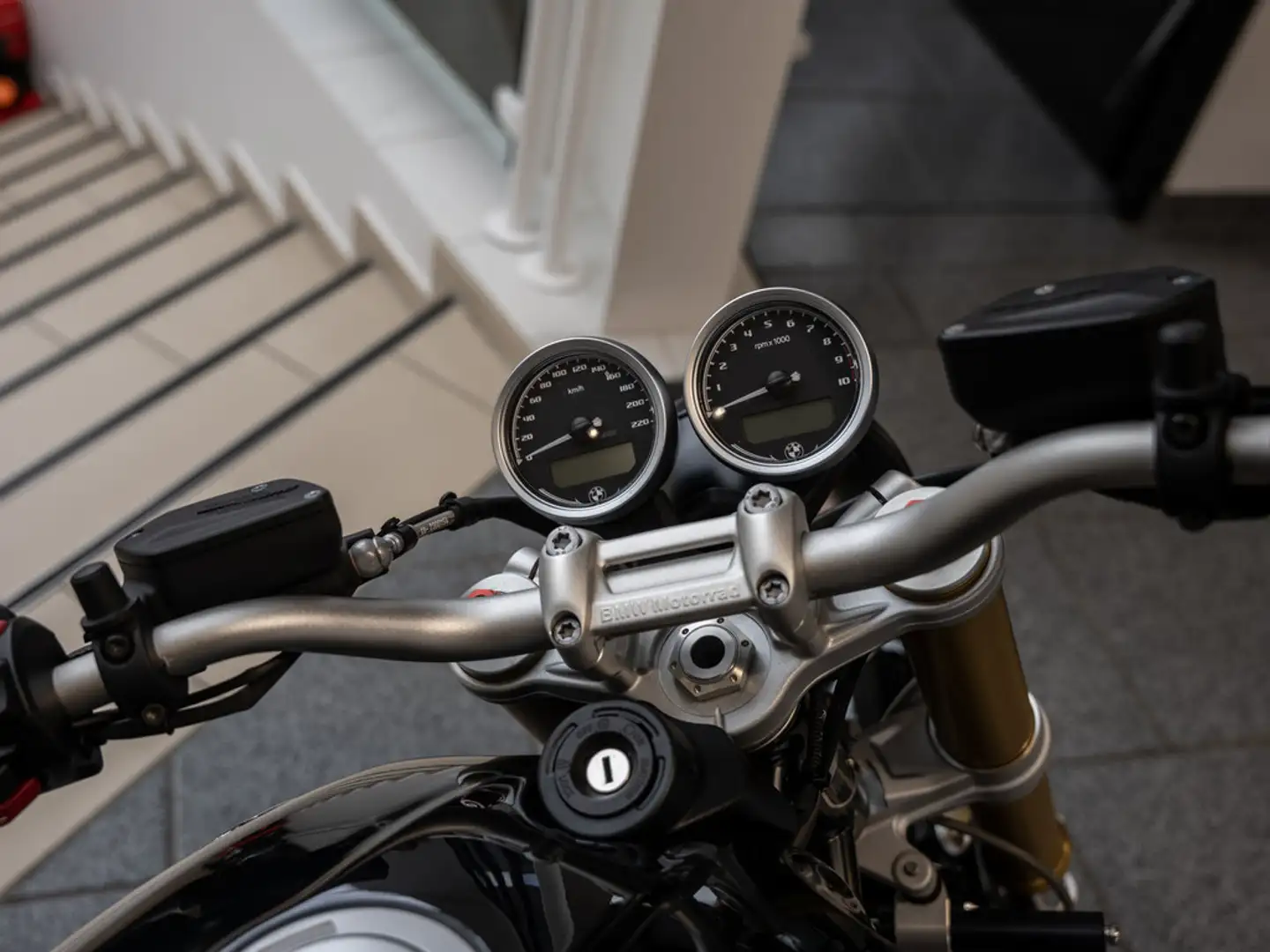 BMW R nineT KOMFORT-P. GRIFFHEIZUNG LED Noir - 2