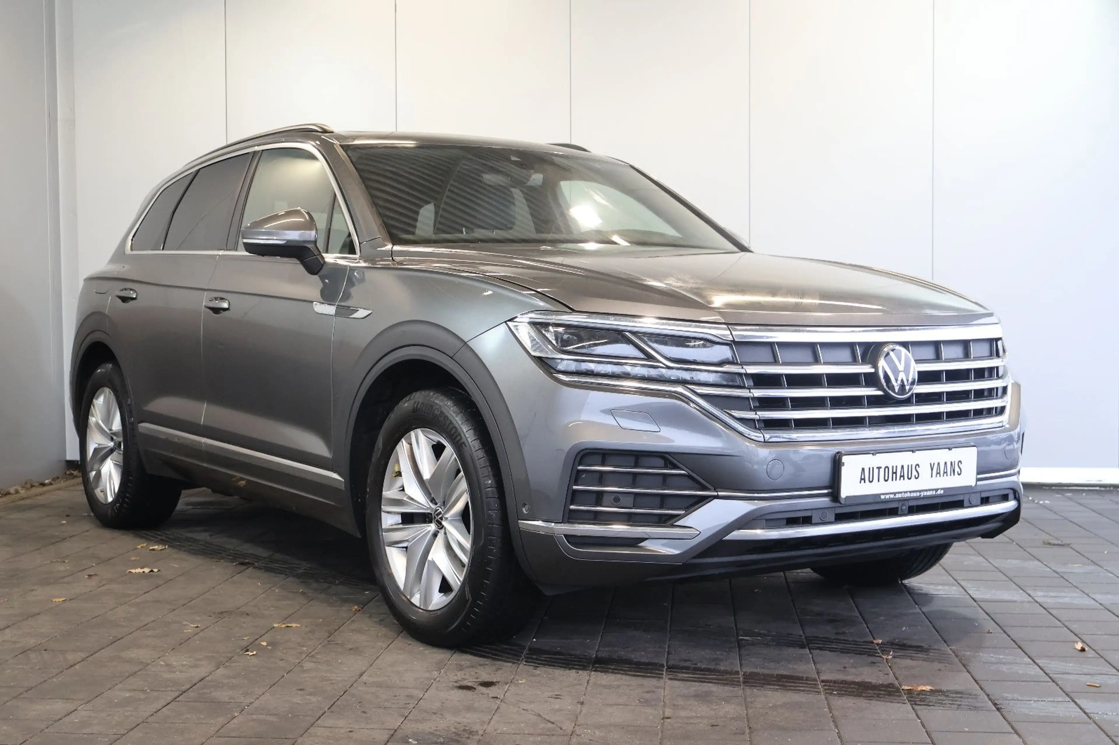 Volkswagen Touareg Eleg. 3.0 TDI 4M LUFT+HUD+360°+PANO+AHK — photo 3