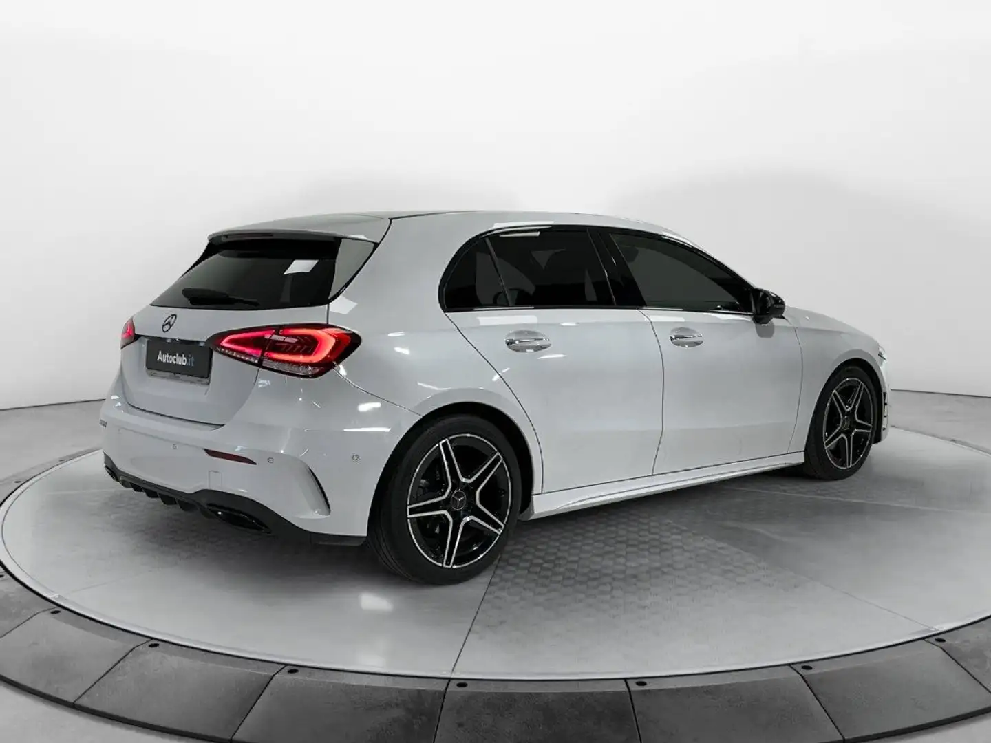 Mercedes-Benz A 200 d Premium Bianco - 2