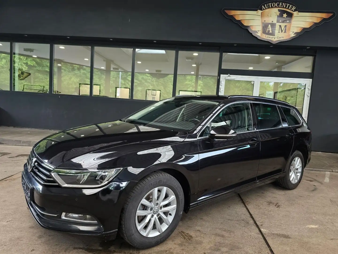 Volkswagen Passat Variant 2.0 TDI DSG Comfortline LED/ACC Schwarz - 1