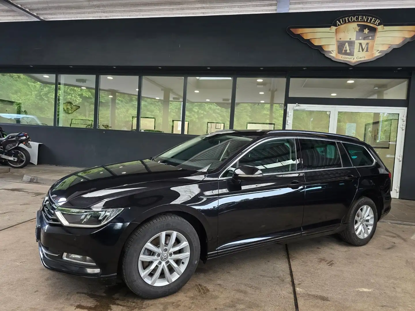 Volkswagen Passat Variant 2.0 TDI DSG Comfortline LED/ACC Schwarz - 2