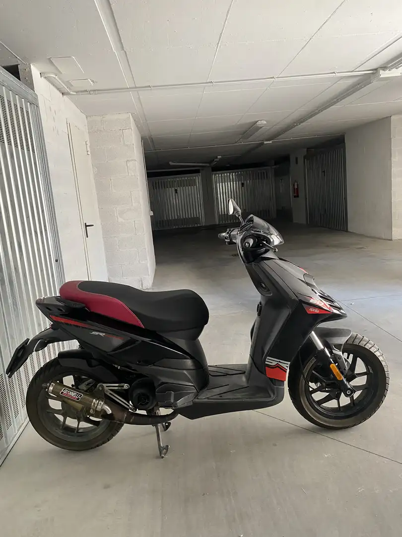 Aprilia SR 50 - 1