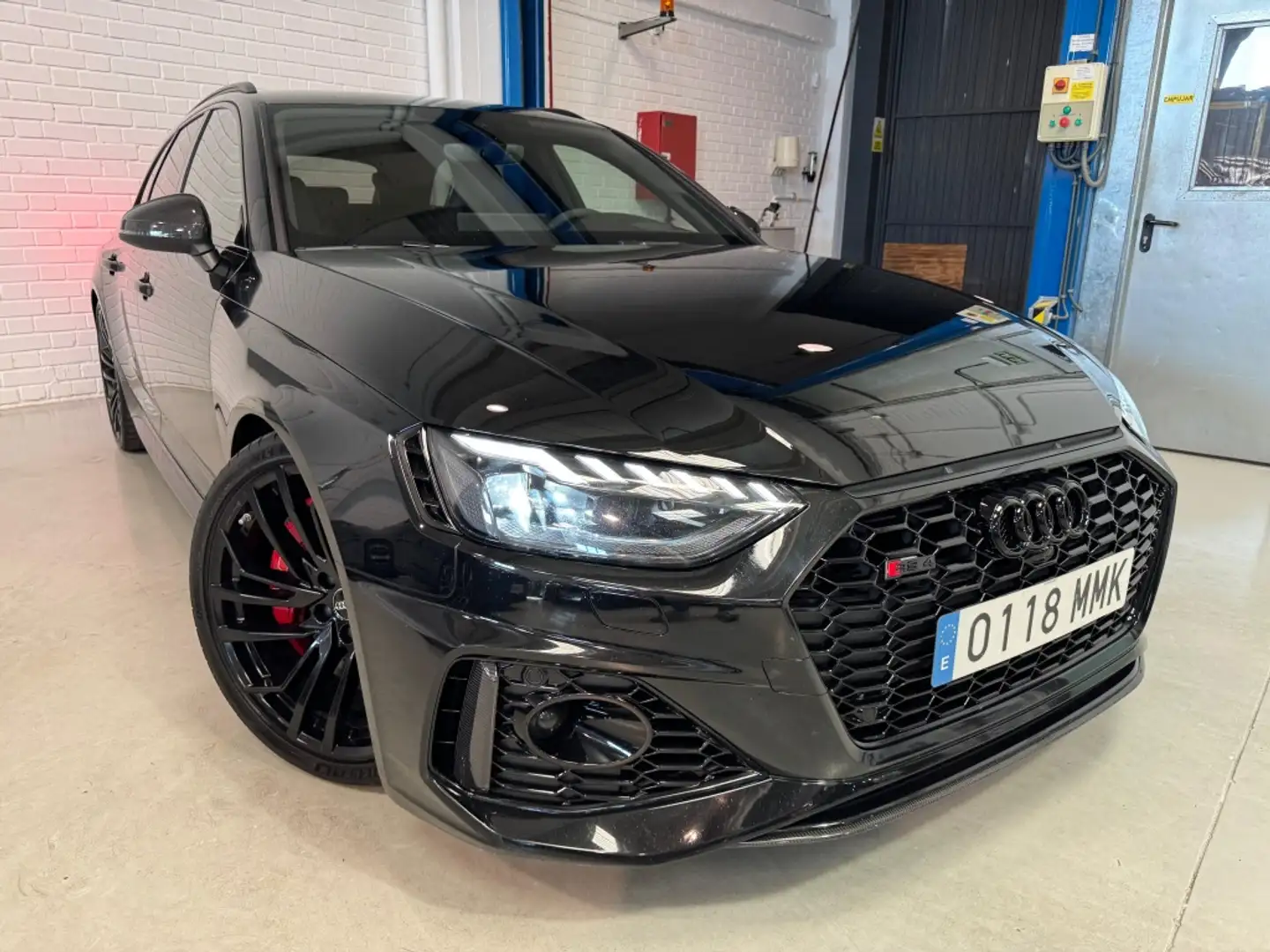Audi RS4 Avant TFSI quattro tiptronic Noir - 2