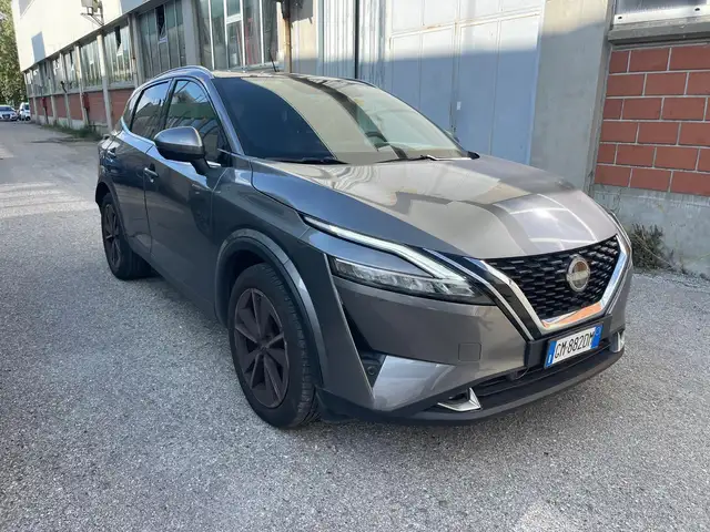 Nissan Autres *