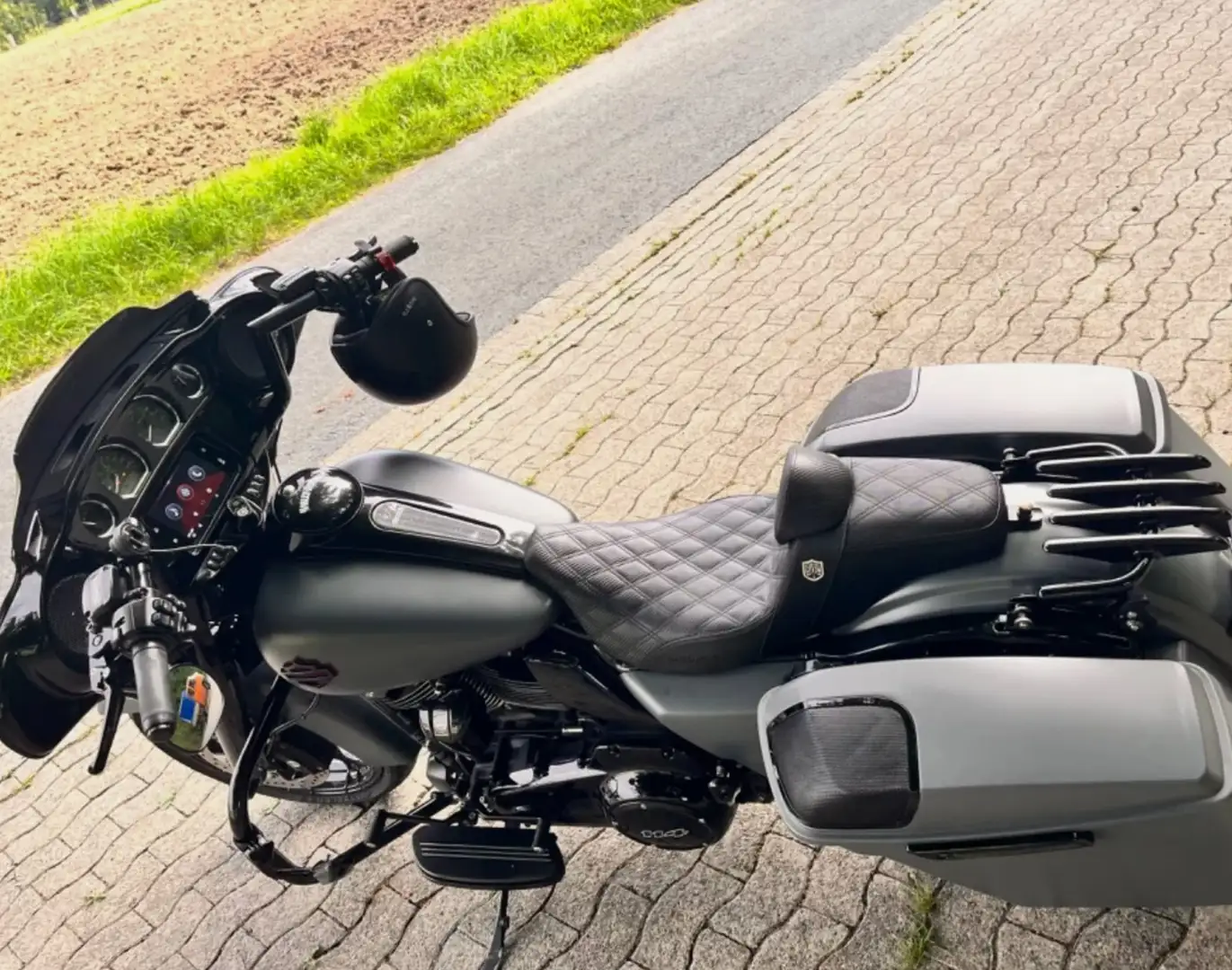 Harley-Davidson Street Glide Szürke - 2