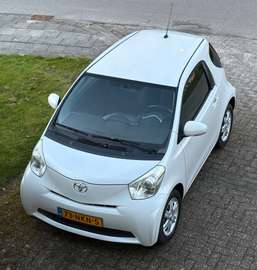 iQ 1.0 Comfort met cruise control, airco, dealeron
