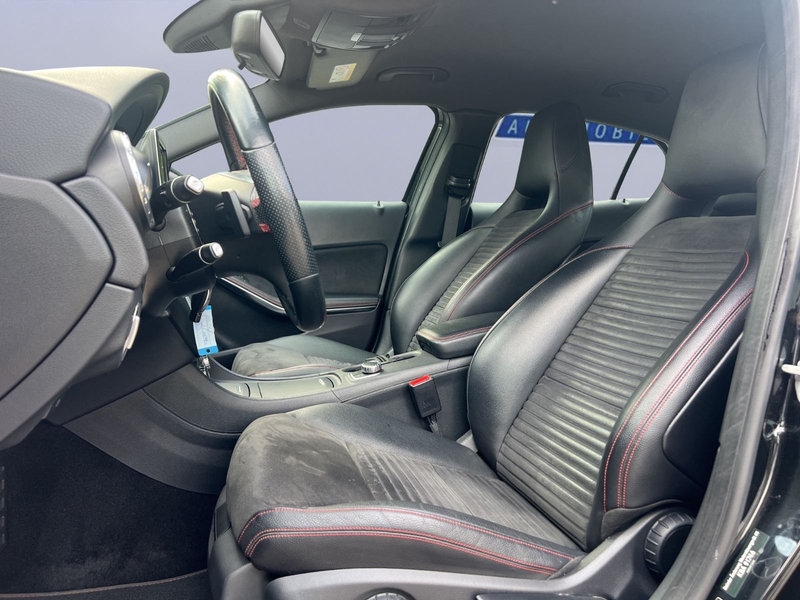 Mercedes-Benz GLA 220 CDI/d 4Matic*AMG*PDC*SHZ*NAVI*XENON* — photo 15