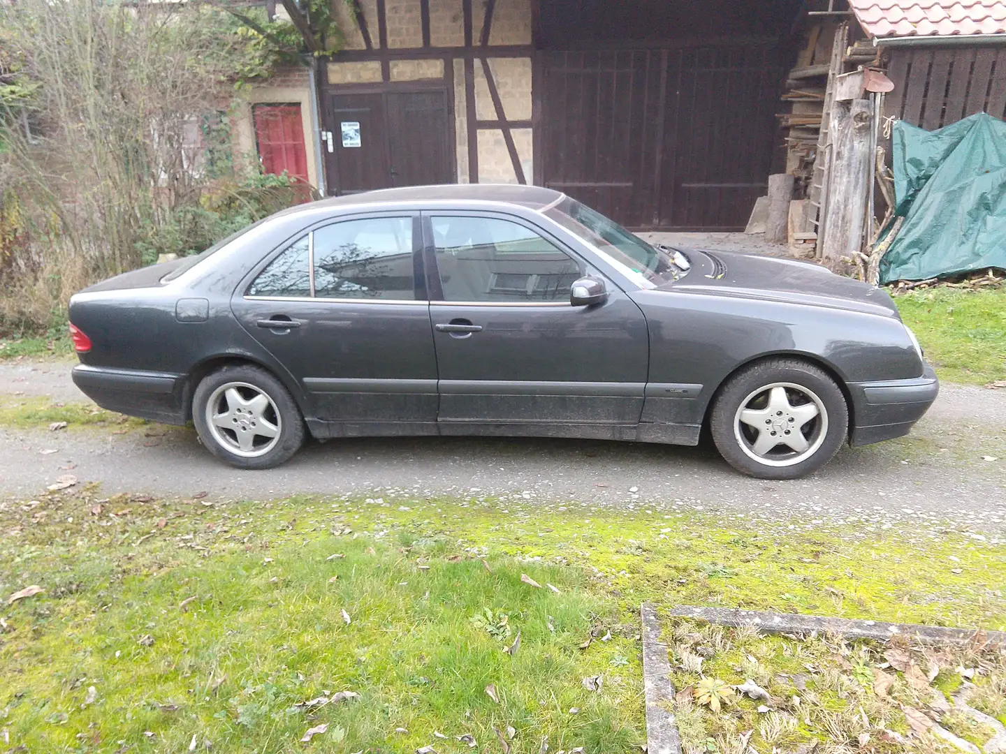 Mercedes-Benz E 240 E 240 Classic Schwarz - 2